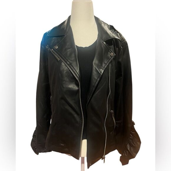 NWOT chaser faux‎ leather womens size medium moto jacket full zip with ruffles - Picture 1 of 9